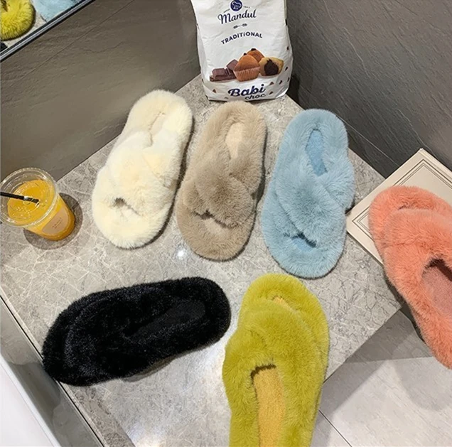 

Winter Fashion Non-Slip Faux Rabbit Fur Slides Faux Fur Ladies Plush Home Slippers Indoor, Can be customized