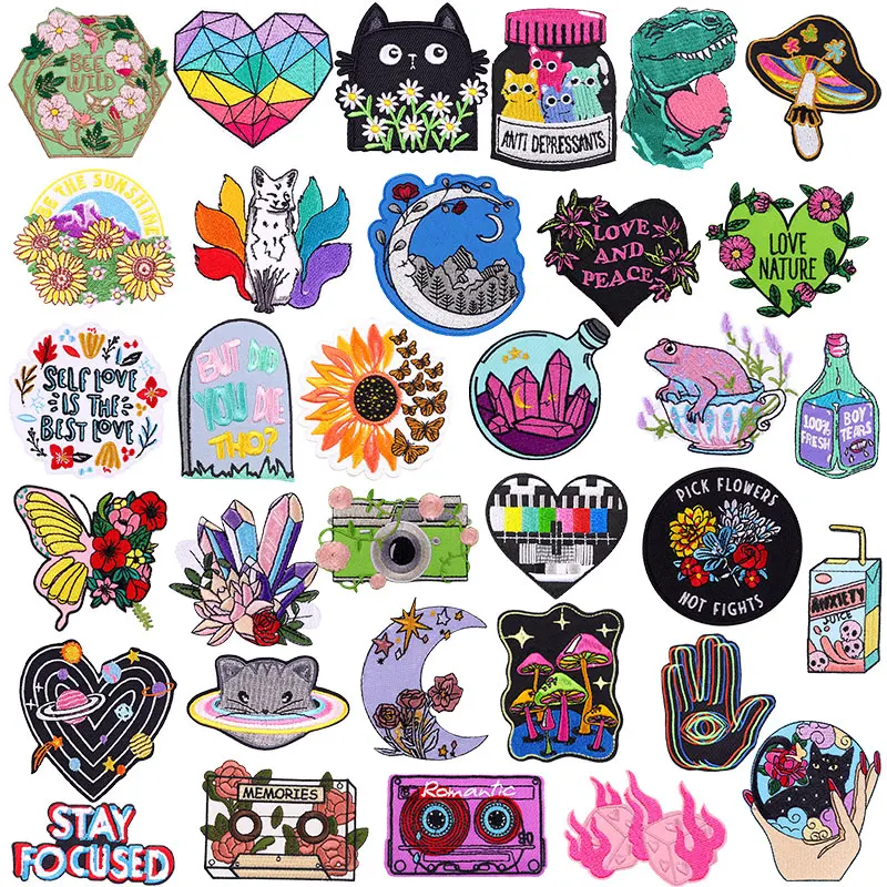 Wholesale New Cute Cartoon Flower Animal Embroidery Applique Patch Custom Design logo Embroidered Iron on Patch for Clothing Hat