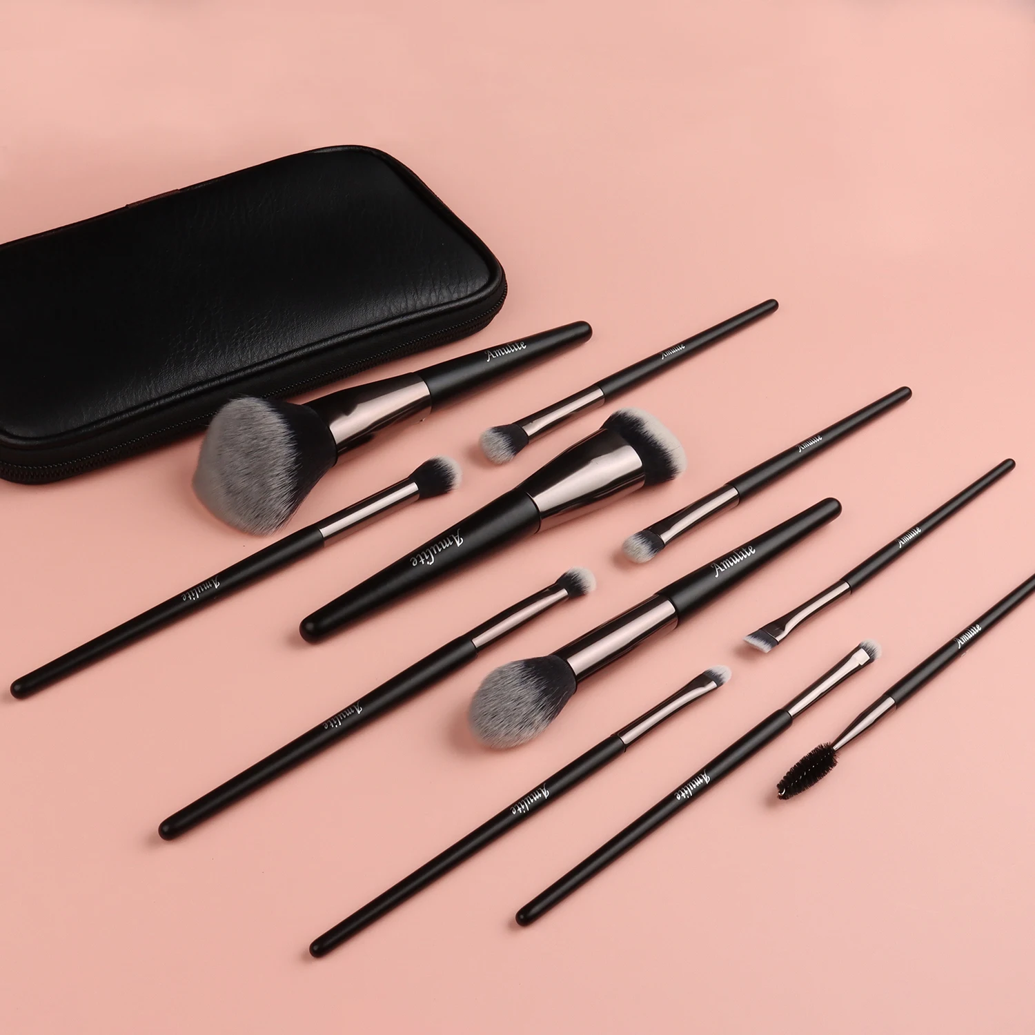 

Hot selling custom logo OEM/ODM Black professional wholesale cosmetic brush