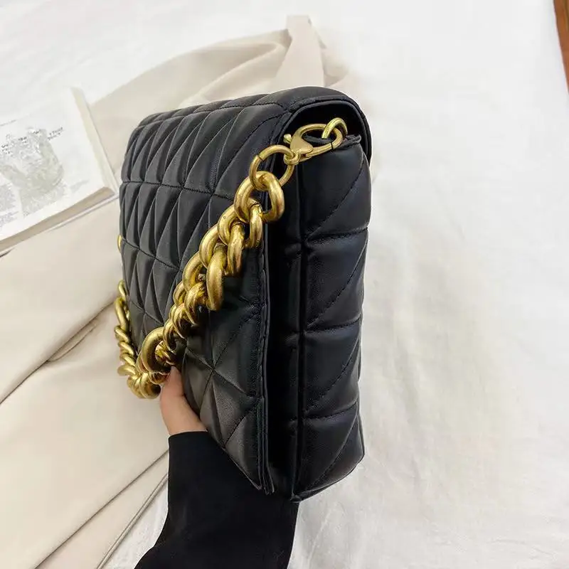 

Branded Women's Shoulder Bags 2022 Thick Chain Quilted Shoulder Purses And Handbag Women Clutch Bags Ladies Hand Bag, Black, red, green, beige