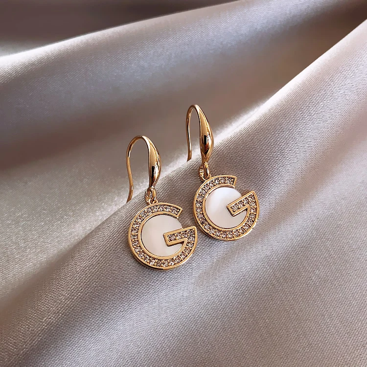

Korean Fashion gold GG diamond shell simple earrings, Like picture