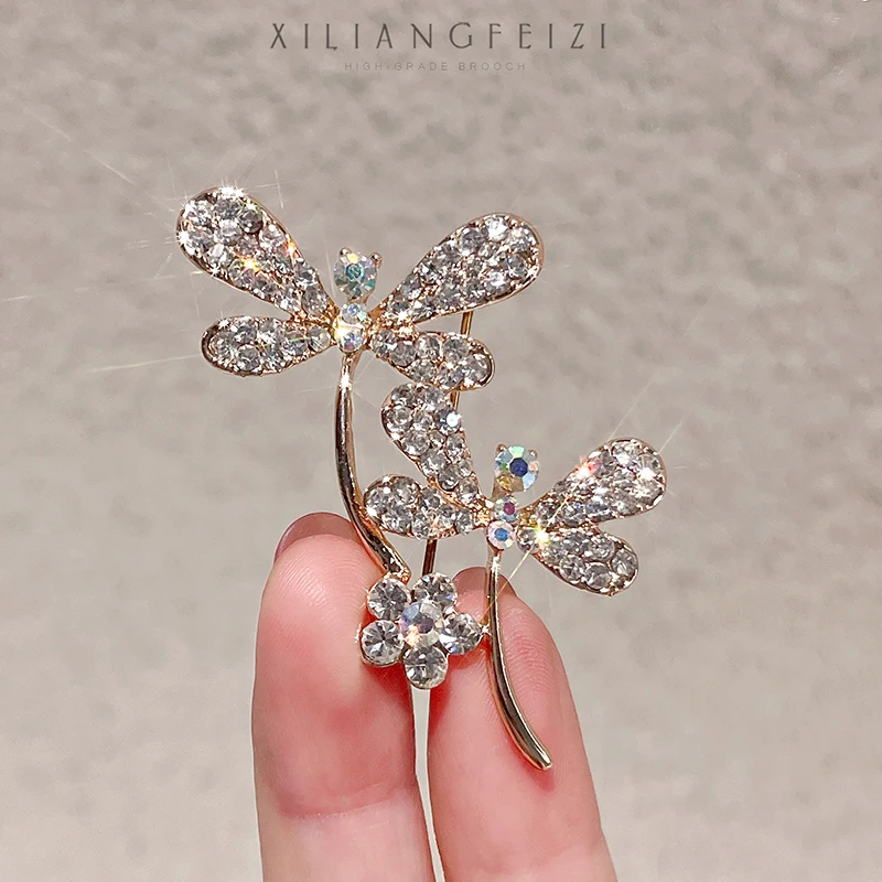 

QIANZUYIN Designer Jewelry Charms Metal Dragonfly Rhinestone Crystal Brooch For Women
