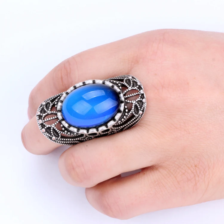 

2021 New Colorful Antique Silver Plated Zinc Alloy Mood Beads Hollow Temperature Changing Color Mood Rings For Women
