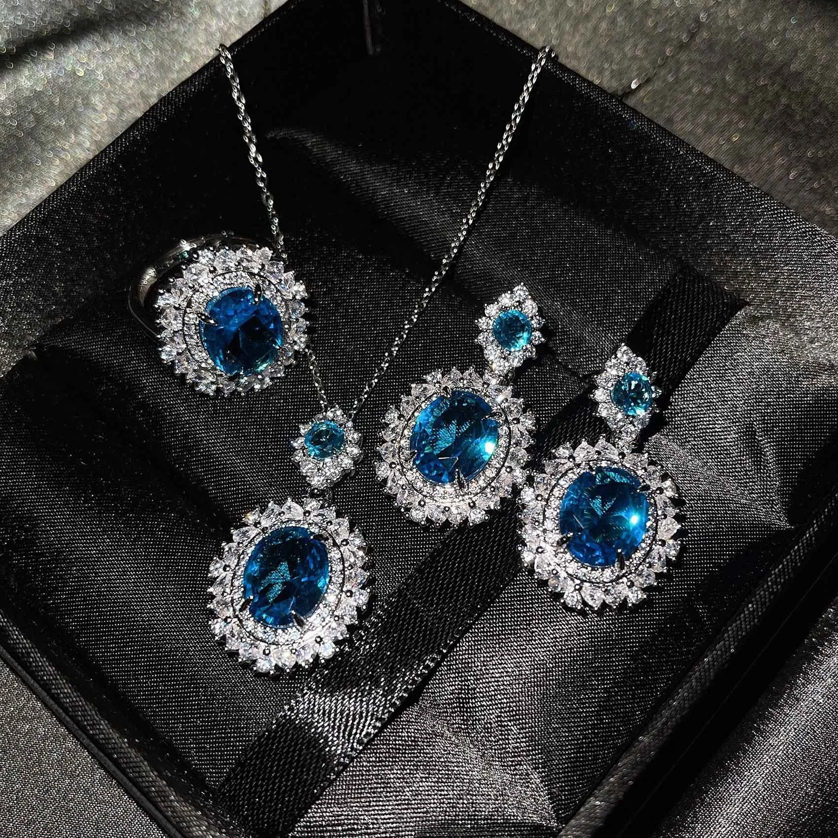 

Europe America Luxury Jewelry Set Inlay Oval Blue Cubic Zircon Dainty Necklace/Earrings/Eternity Wedding Ring For Women, Picture shows