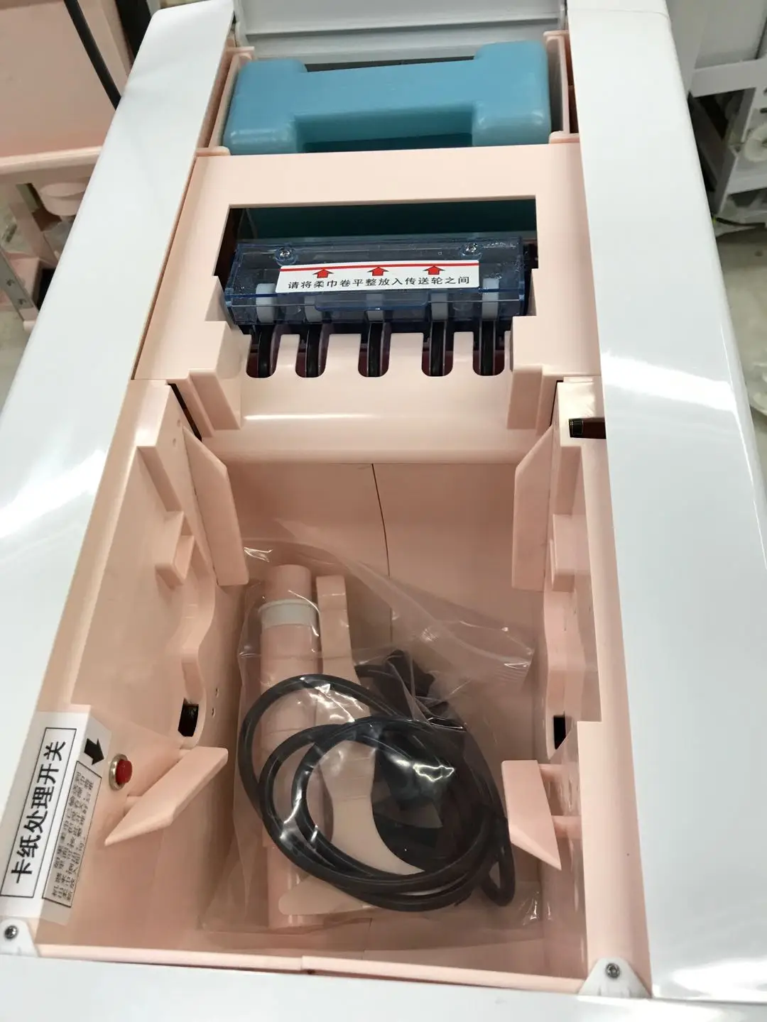 
spunlace nonwoven automatic kitchen magic roller cloth cotton hot wet towel dispenser machine for beauty salon and home 