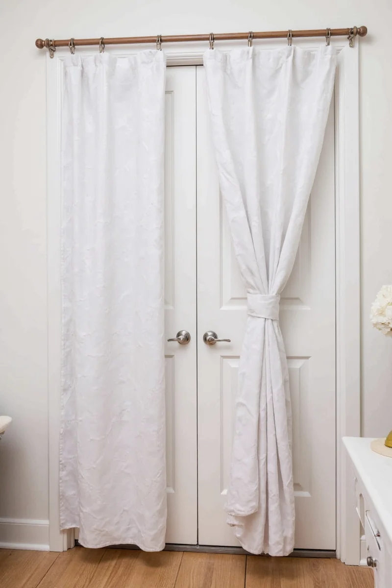 Measuring your closet for a curtain rod