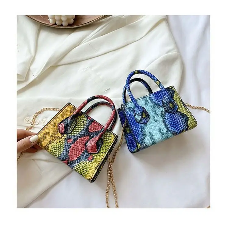 

European and American fashion snake pattern female bag 2021 new simple shoulder bag summer popular casual messenger handbag, Black or customized