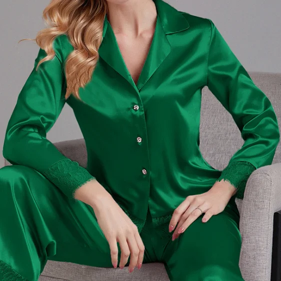 

Wholesale satin pajamas 100% polyester women pajamas set comfortable long sleeved ladies home wear