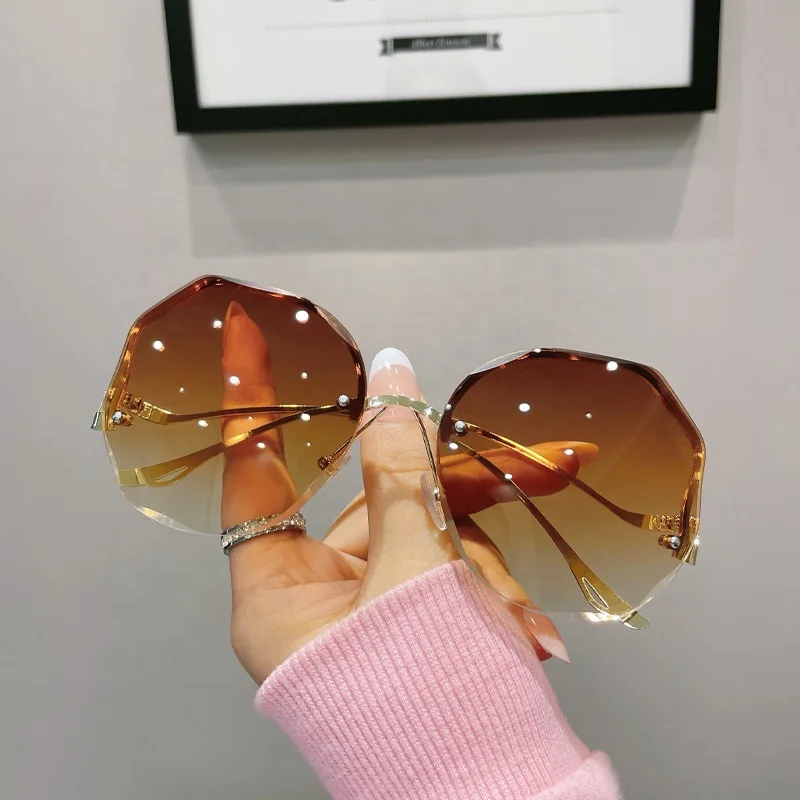 

2021 Designer Famous Brands New Rimless High Quality Gradient Sun Shades Female Oculos Women Luxury Sunglasses