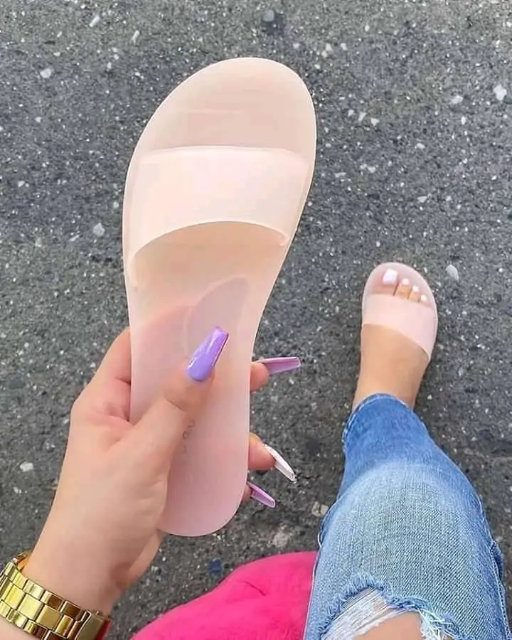 

Ins Hot Selling Home Style Pvc women Shoes wear Girl Jelly Slippers And Sandals Jelly flat lides Slippers