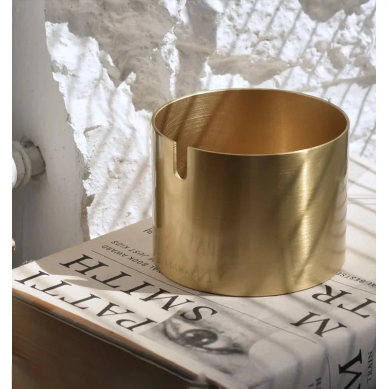 

Original exclusive Nordic swing minimalist classic brass ashtray golden storage ornaments