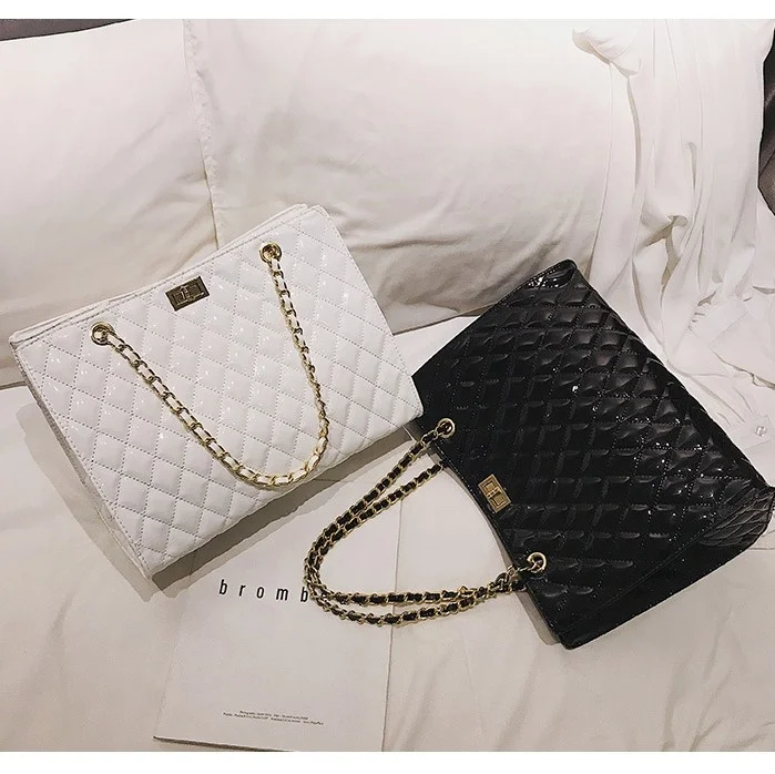 

Factory direct new women's large capacity tote bag Korean version versatile rhombic chain texture single shoulder messenger bag