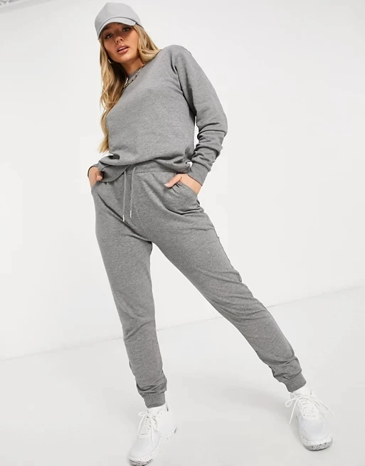 Guangzhou Supplier Customized Tracksuit 