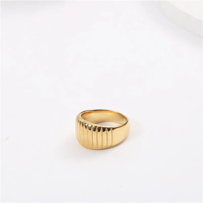 

High End 18K PVD Chunky Croissant Rings for Women Stainless Steel Jewelry Wholesale