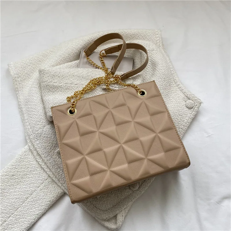 

2024 New Autumn/Winter Fashion and Leisure Sense Simple Diamond Grid Chain Bag Women's Crossbody Bag Shoulder Bag