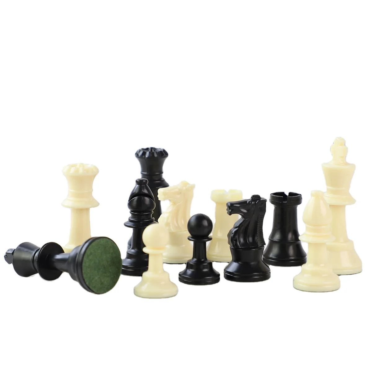 

Manufacturer selling sale chess pieces portable PS material 6.4 cm king height small chess pieces manufacturers