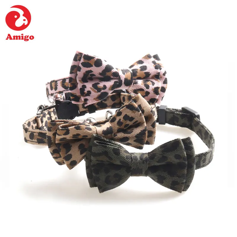 

Amigo stocked leopard pattern pet collar bowtie cute breakaway cat collar bells, Browm/pink/green leopard bowknot or customized