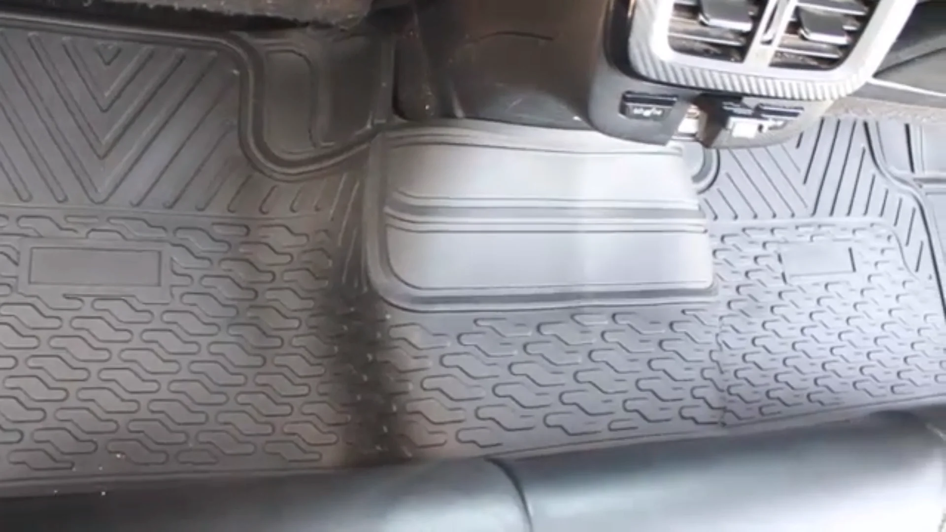 Car Accessories 4pcs Universal Carpet Car Floor Mat Buy Car Floor Mat