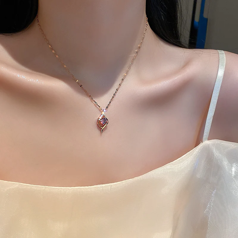 

fashion rhinestone pendant necklaces titanium