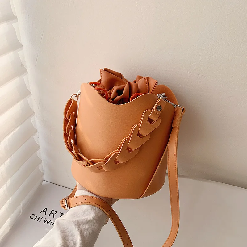 

Fashion Draw tape Bucket Bag 2021 new pure color handbags pu leather crossbody purses, Customizable