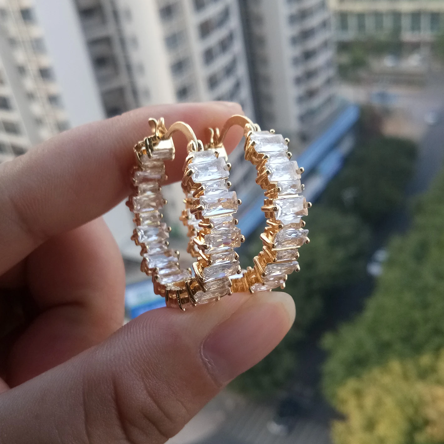 

foxi jewelry design 18K gold long cubic zirconia diamond women hoop earring