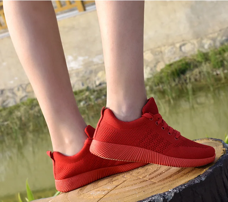 Black Comfortable Walking Shoes Knitted Upper Women's Shoes Made In