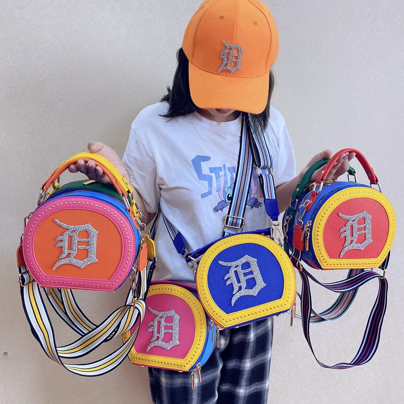 

The new trendy fresh and sweet all-match casual diagonal portable small round bag