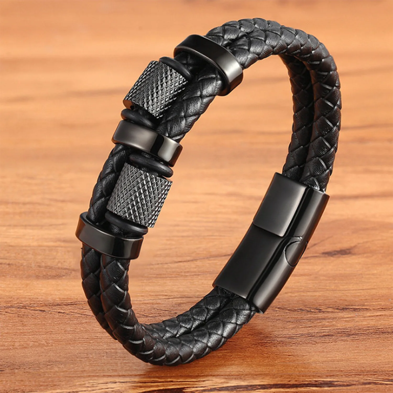 

Wholesale fashion jewelry bracelets Stainless steel cross Men's multi-layer leather bracelets Leather woven bracelets