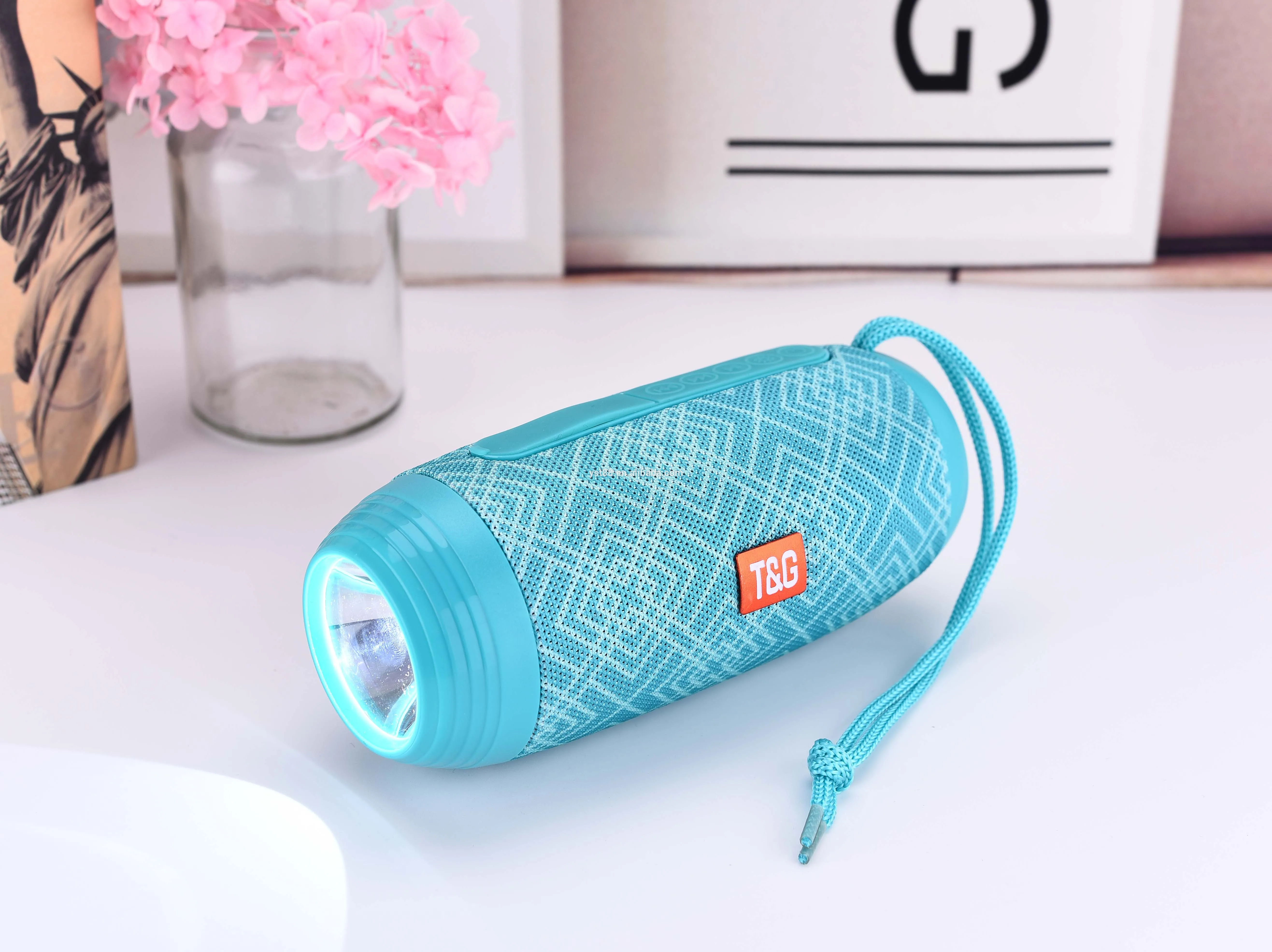 wireless bluetooth speaker with torch light bluit-in Mic for hands free call with USB/SD slot mini portable speaker - ANKUX.COM