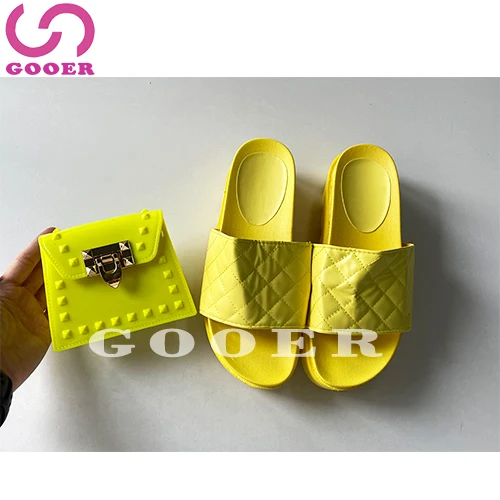 

GOOER 2021 Desiger girls Yellow slides pu purse mini rivet bag and shoe sets two peice set platform slippers women sandals, Picture