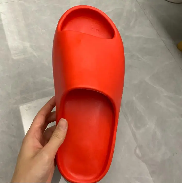

Factory wholesale cheap kids slippers pink red Yeezy slippers Yeezy slippers colorful for women and ladies