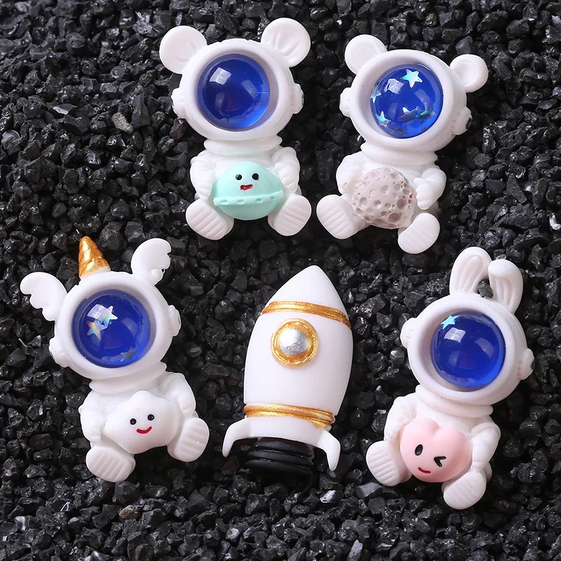 

Astronaut Aerospace spaceman Doll Resin charm For DIY keychain Phone Decoration fridge magnet, Multi