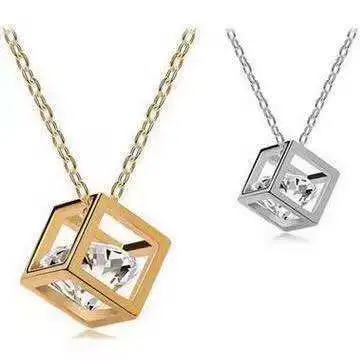 

Pendant necklace female Korean edition fashionable compact three-dimensional hollow heart shape temperament clavicle chain, Picture shows