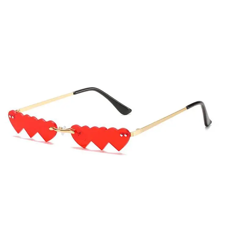

Fashion Small Frame Heart Trendy Sunglasses