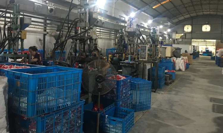 plastic chain factory (4)