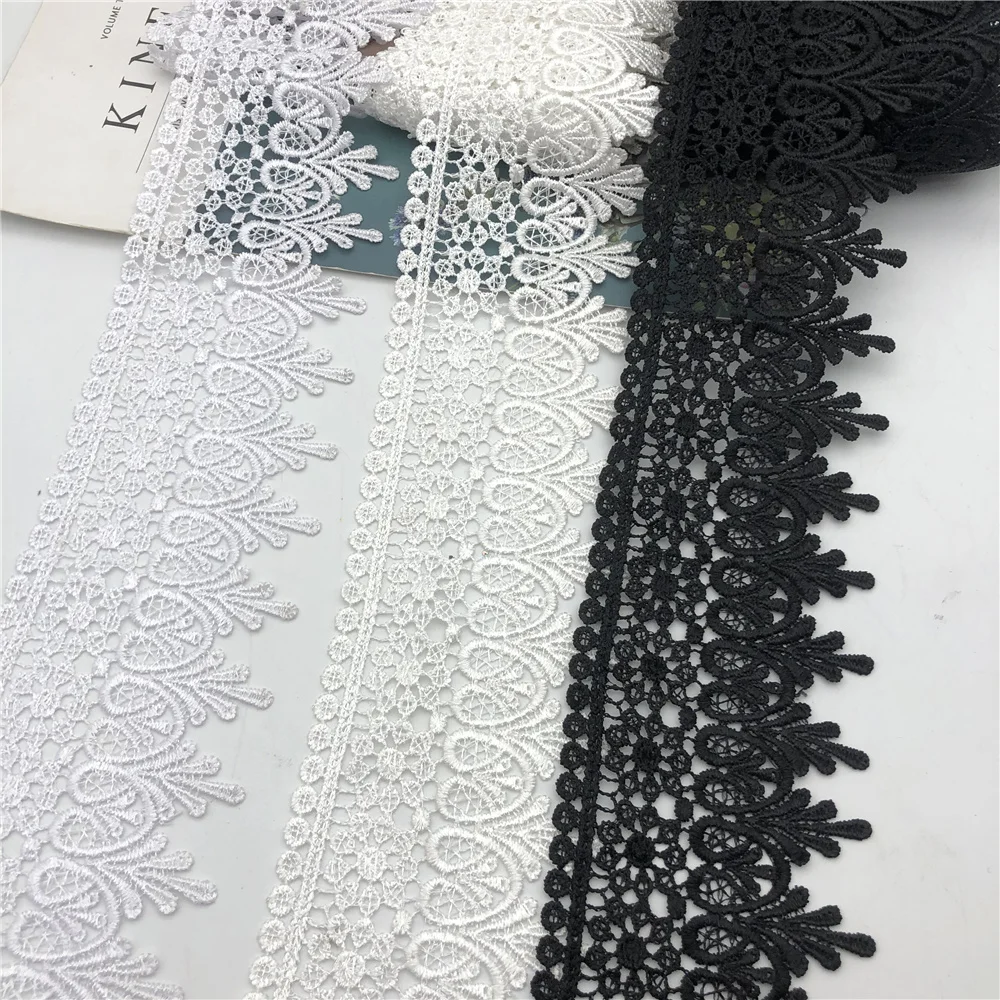 

3.5'' Wide black and white Daisy Venice Applique / Venise chemical Lace trim DIY crafted Fabric sewing