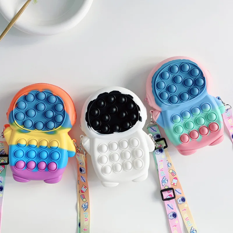 

Cute Carton Messenger Bag Press Pop Music Silicone Soft Astronaut Children's Bag
