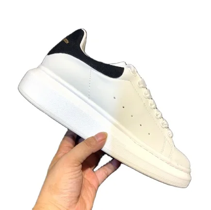 

High Quality Fashion Unisex Sneaker fashion women shoes European and American popular cowhide material jogging shoes, Customized color