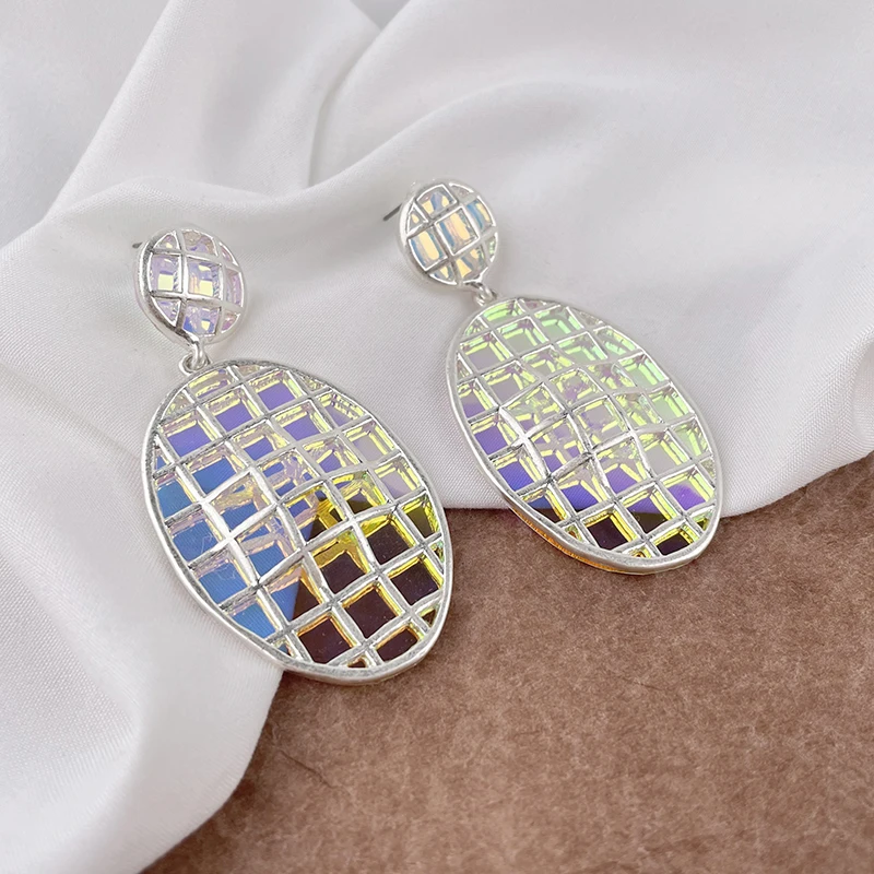 

Oversize Geometric Gridding Design Dorp Women Earrings with Gradient PVC Backing