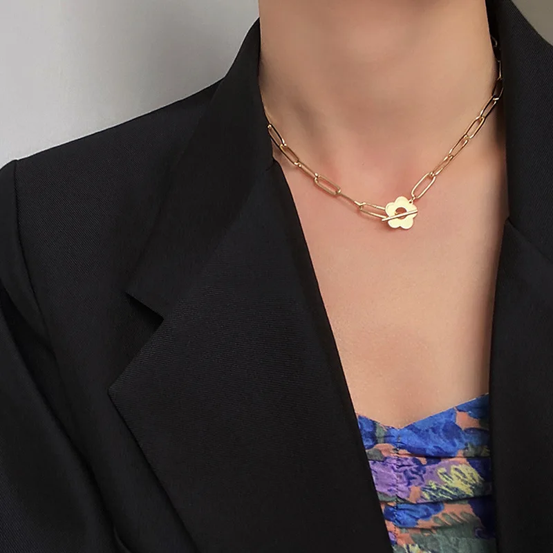 

European Chic Metal Link Chain Flower Pendants Necklace Gold Chain Flower Charm Choker Necklace, Picture shows