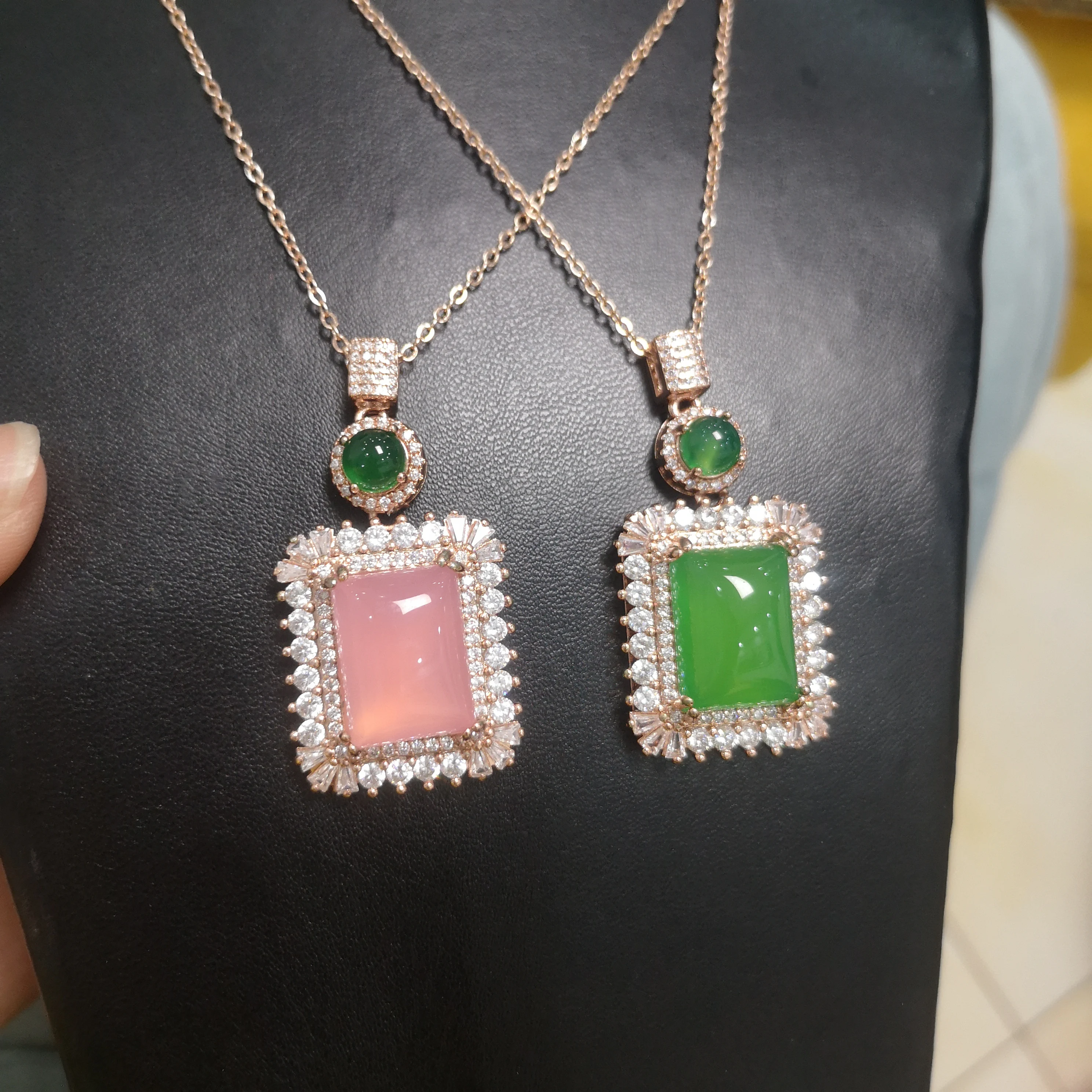 

HOT! wholesale natural jade pendant pink green Diamond fashion necklace