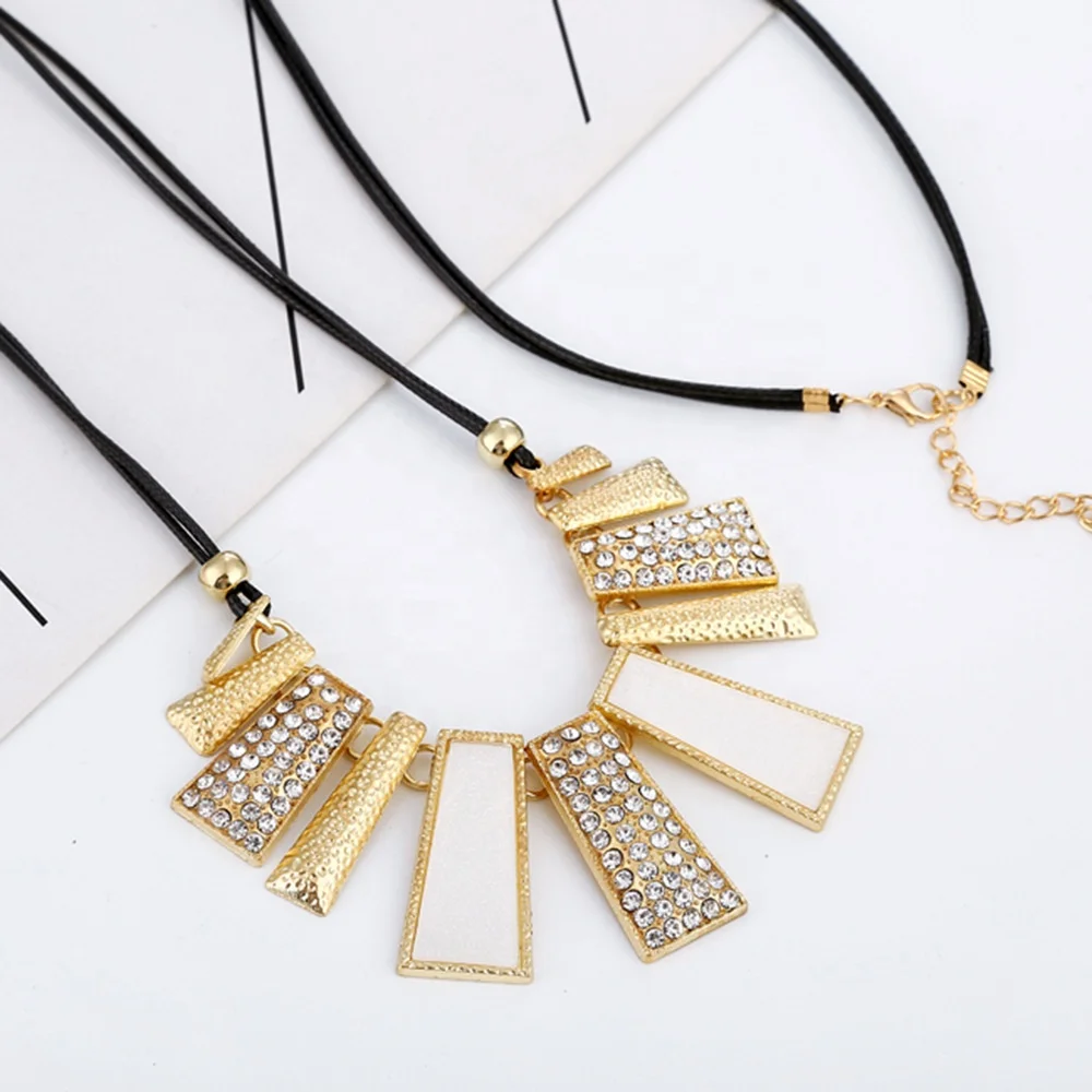 

Frosted Glitter Geometric Necklace Personality Exaggerated Irregular Necklace Fashion Casual Sweater Chain, Picture