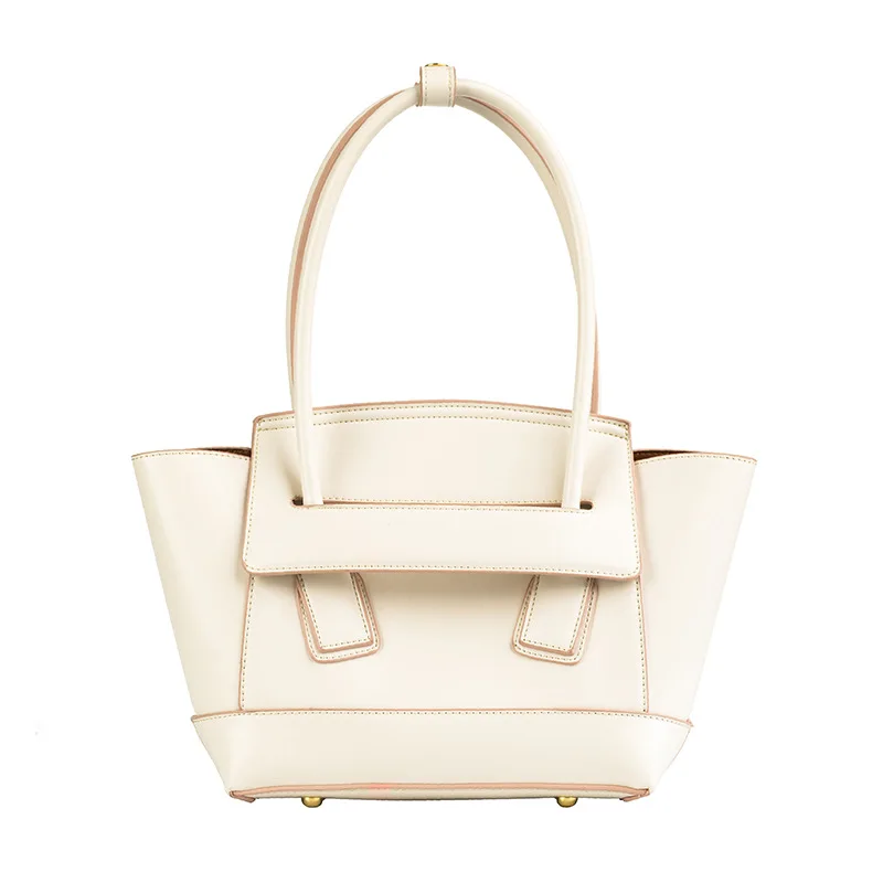 

2021 Trendy England Chic Style Shopping Basket Hand bag with Strap Wings Large Tote Bag for Lady Winter Style