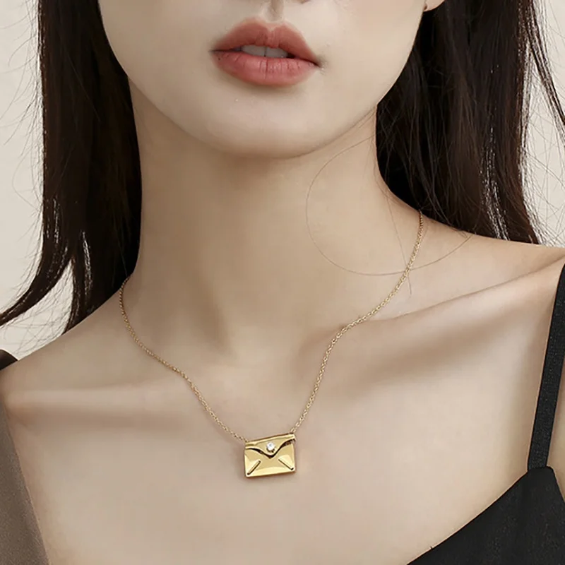 

Custom Logo Name Fashion Jewelry Removable Diamond Envelope Shape Gold Plated Stainless Steel Zircon Pendant Necklace For Women