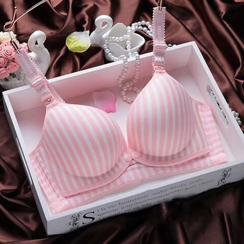 

New thin striped large breast-feeding bra and cotton ring-free underwear with front open button, As photos show