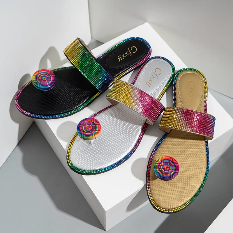 

Designer Flat Shoes Woman Famous Brands Sandals Candy Flip Beach Sandals Fashion Ladies Summer Sandals Slippers Wholesale