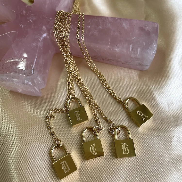 

Jialin INS 2021 Jialin jewelry necklace 18k gold plated small necklace pendant Padlock Stainless Steel necklace charms, Red/green/black/yellow..