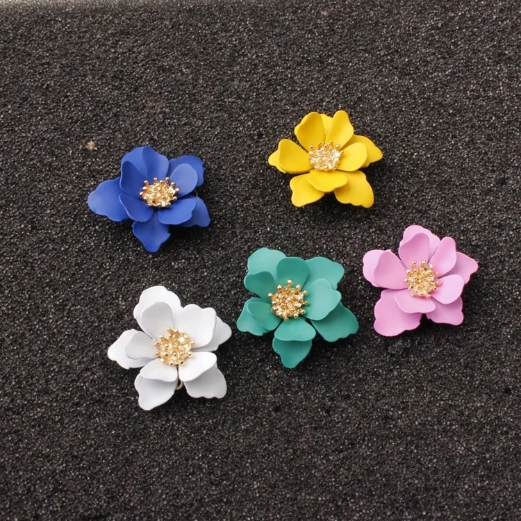 

Wholesale Fashion Jewelry Earrings Colorful Plating Paint Earring Cute Flower Stud Earrings For Women, As picture display.