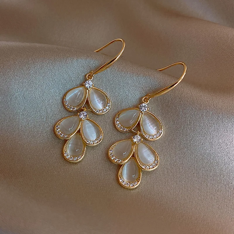 

fashion opal leaves gold plated earrings