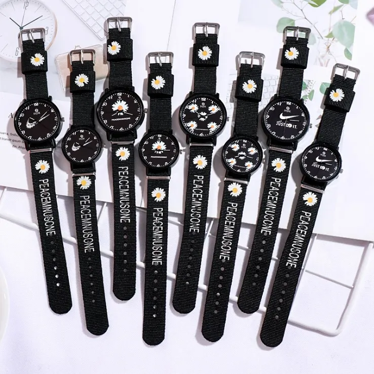 

Women's Casual Nylon Strap Flowers Daisy Dial Quartz Watch Simple Wild Girlfriends Couple Watch Birthday Gift Women Wristwatch, As shown